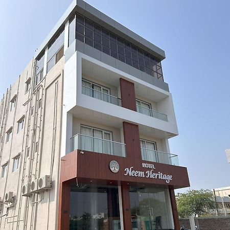Hotel Neem Heritage Shirdi Extérieur photo