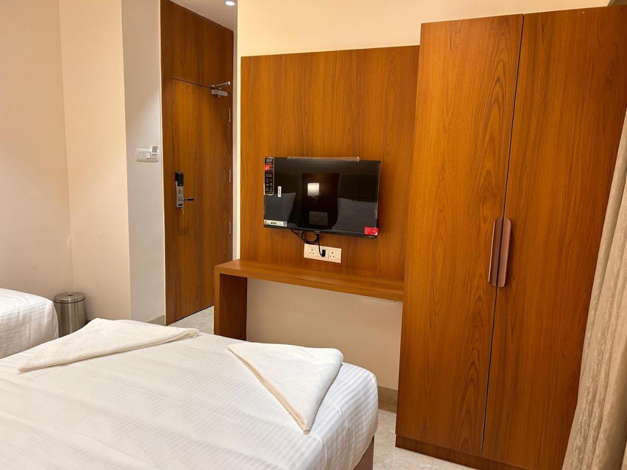 Hotel Neem Heritage Shirdi Extérieur photo