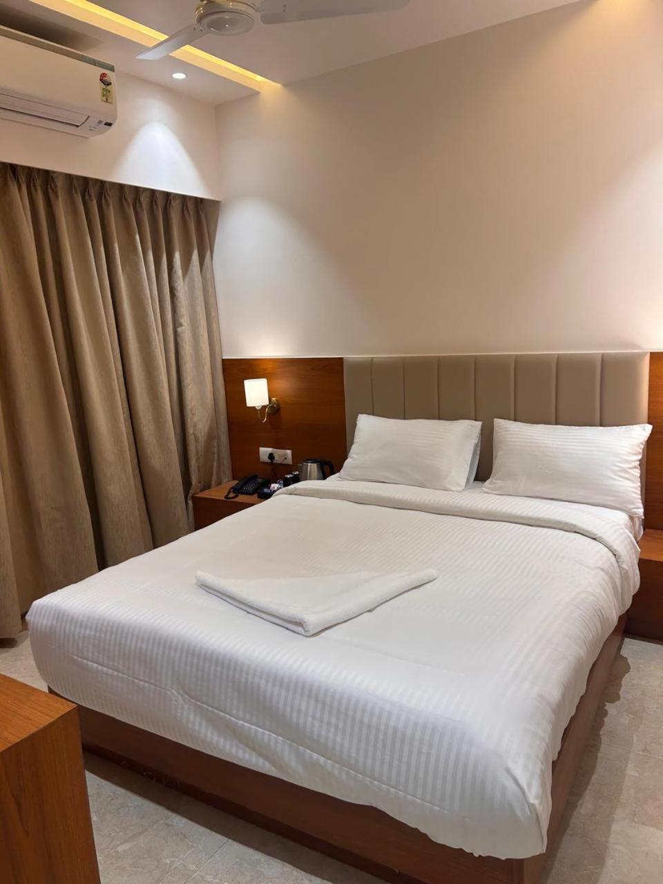 Hotel Neem Heritage Shirdi Extérieur photo