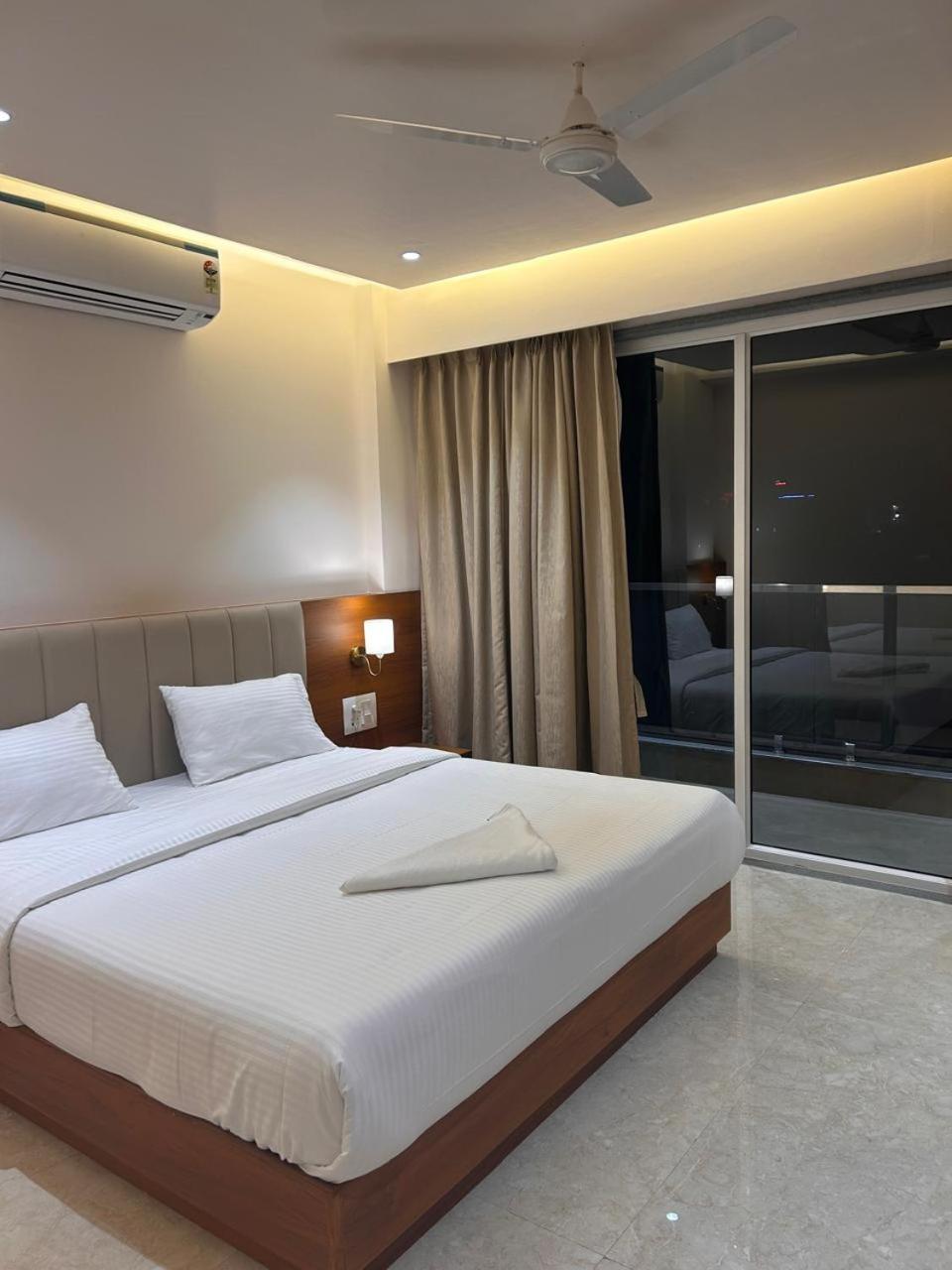 Hotel Neem Heritage Shirdi Extérieur photo